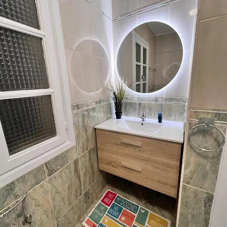 Bright And Quiet Windsor Park Apartment